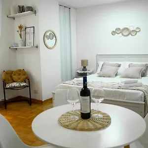 shabby-roman-studio-ai-fori-imperiali.it-romehotels.com/